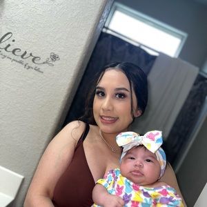 Meet your Posher, Larissa